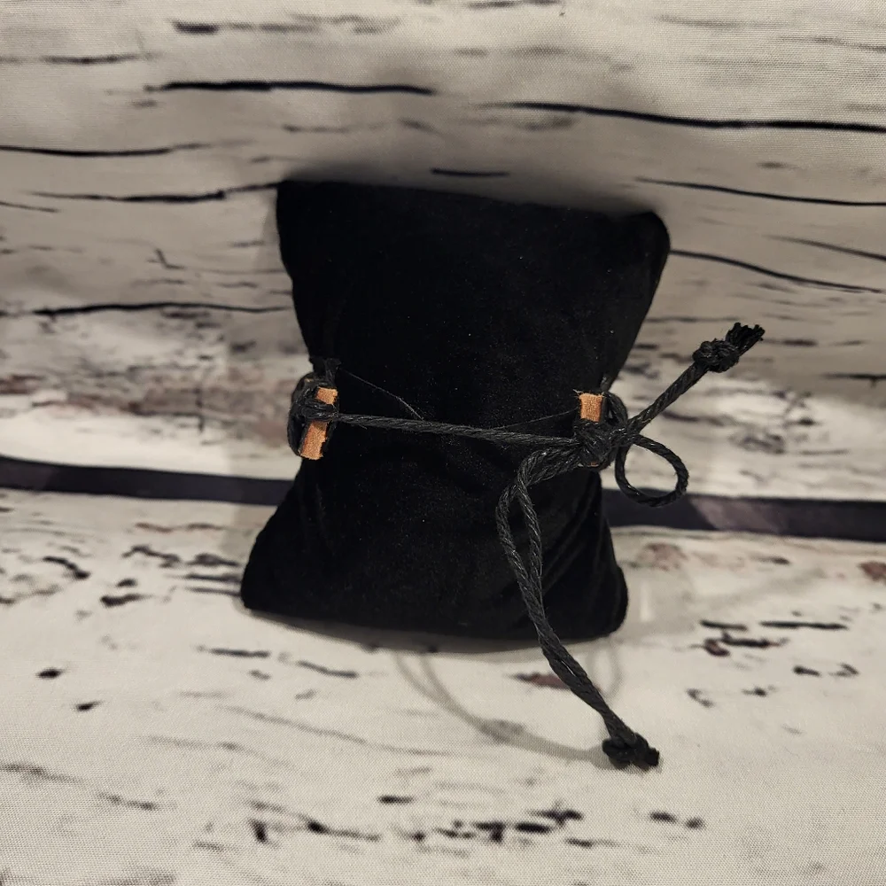 New Unisex Handmade Leather Bracelets - Picture 4 of 4